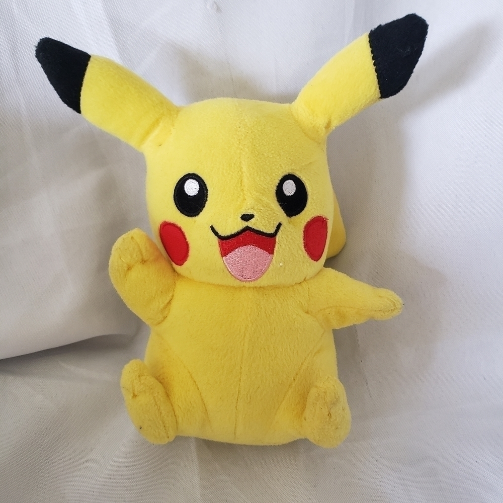 Pokemon Pikachu Stuffed Animal Plush Toy Tomy 8-Inch Year 2017 Yellow Brown